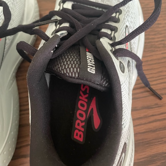 Brooks Women's Glycerine worn once - Picture 7 of 8